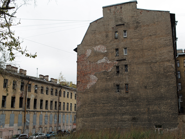 В Петербурге упали цены на «коммуналки»
