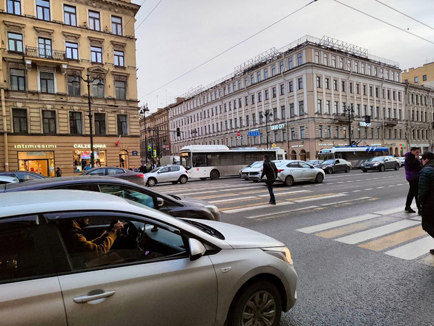 Въезд в Петербург может стать платным. Дальше — пешеходный Невский?

