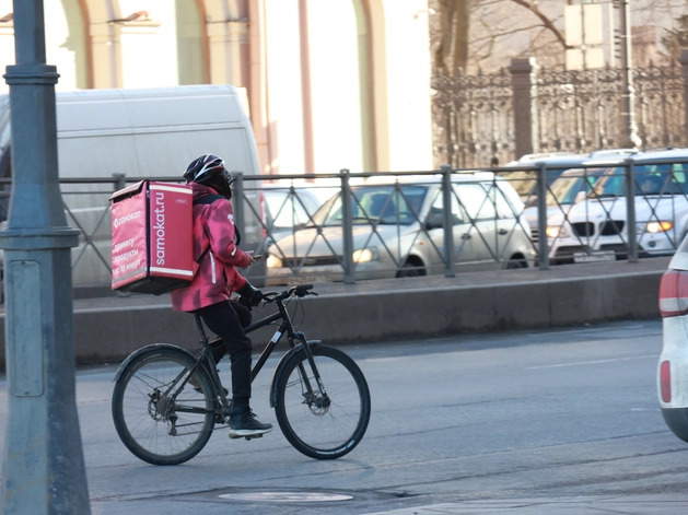 В Петербурге рассматривают меры по регулированию работы курьеров В Петербурге рассматривают меры по регулированию работы курьеров