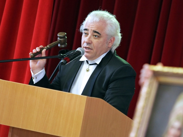 Петербург стал лидером по количеству и сумме заключенных сделок с недвижимостью Петербург стал лидером по количеству и сумме заключенных сделок с недвижимостью