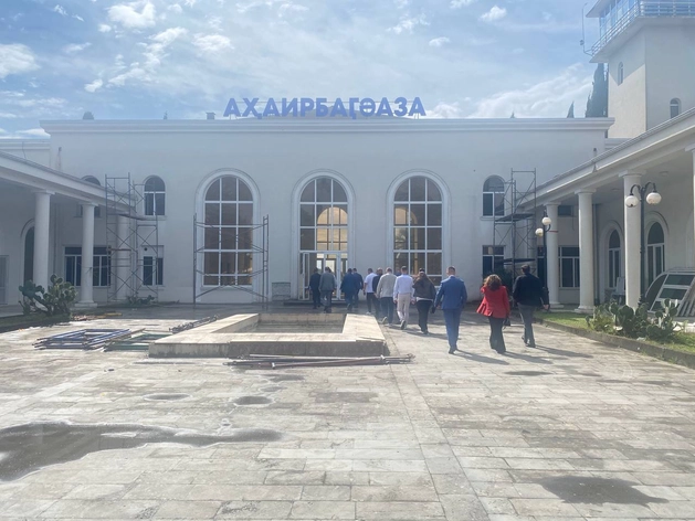 Из Петербурга в Абхазию хотят запустить прямые рейсы
Из Петербурга в Абхазию хотят запустить прямые рейсы