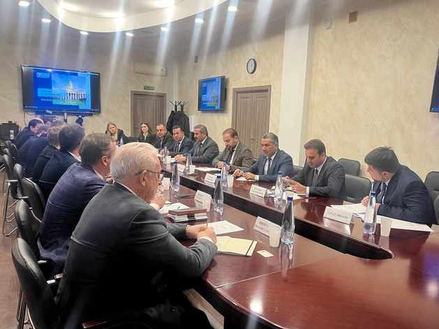 Петербург поделился с Ираком опытом вывода на линию экологичных видов транспорта Петербург поделился с Ираком опытом вывода на линию экологичных видов транспорта