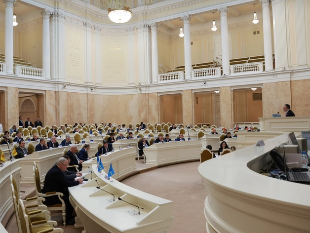 ЗакС предлагают лишить права на вынесение недоверия бизнес-омбудсмену Петербурга
ЗакС предлагают лишить права на вынесение недоверия бизнес-омбудсмену Петербурга