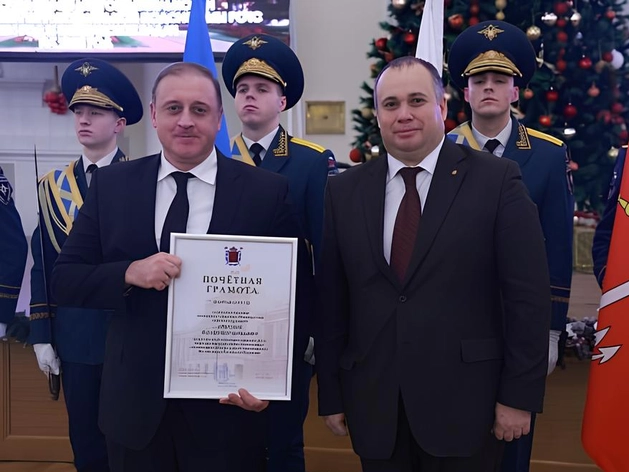 Правительство Петербурга и ЗакС наградили действующее руководство ПНТ Правительство Петербурга и ЗакС наградили действующее руководство ПНТ