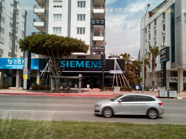 В Петербурге состоялась очередная продажа имущества ушедшего Siemens 