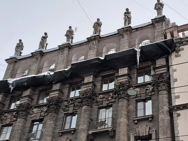 Среди бутиков Петербурга появился салон отечественного бренда парфюмов Среди бутиков Петербурга появился салон отечественного бренда парфюмов