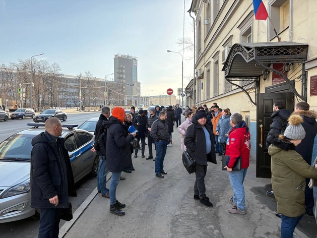 Эвакуация происходит в Басманном суде в Москве Эвакуация происходит в Басманном суде в Москве