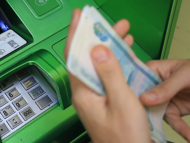 Сотрудники «Газпрома» в Петербурге в среднем получают 640 тыс. рублей Сотрудники «Газпрома» в Петербурге в среднем получают 640 тыс. рублей