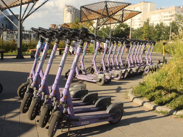 Петербуржец через суд хочет обязать главу города запретить самокаты на тротуаре Петербуржец через суд хочет обязать главу города запретить самокаты на тротуаре