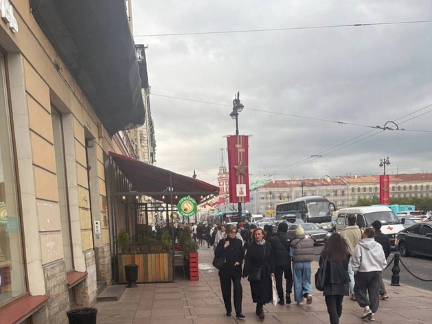 Рестораторы не считают летние веранды на Невском проблемой для Петербурга Рестораторы не считают летние веранды на Невском проблемой для Петербурга