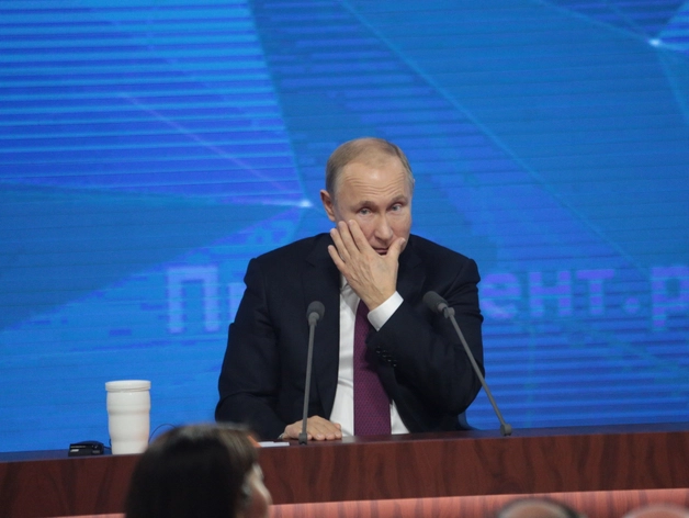 Путин предложил обратить внимание на миллионы тонн отходов, накопленных за десятилетия Путин предложил обратить внимание на миллионы тонн отходов, накопленных за десятилетия