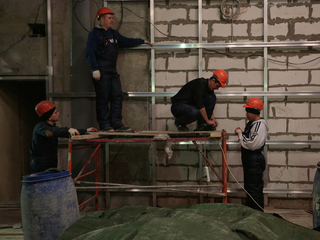 В Гатчине построят Центр ракеточных видов спорта за 360 миллионов рублей
В Гатчине построят Центр ракеточных видов спорта за 360 миллионов рублей