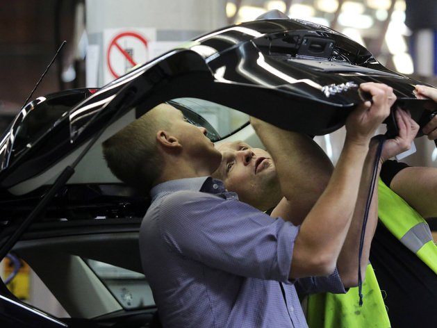 Автозавод в Петербурге возобновил сборку Xcite после корпоративного отпуска