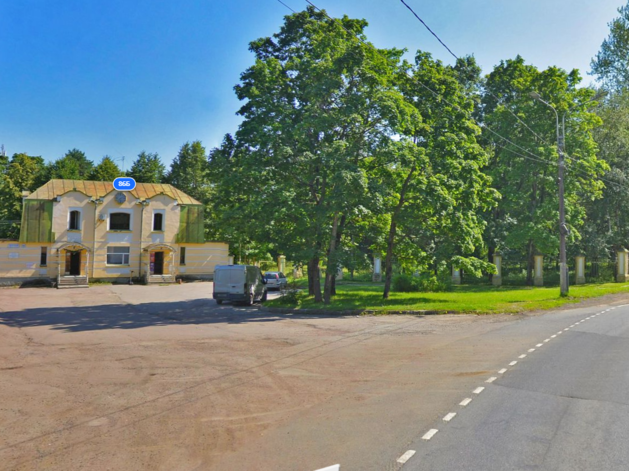 В Ломоносове выставили на торги крупный промышленный комплекс с пятью зданиями за 350 млн