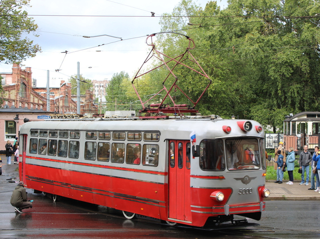 В Петербурге обсудили новые методы популяризации истории транспорта 

