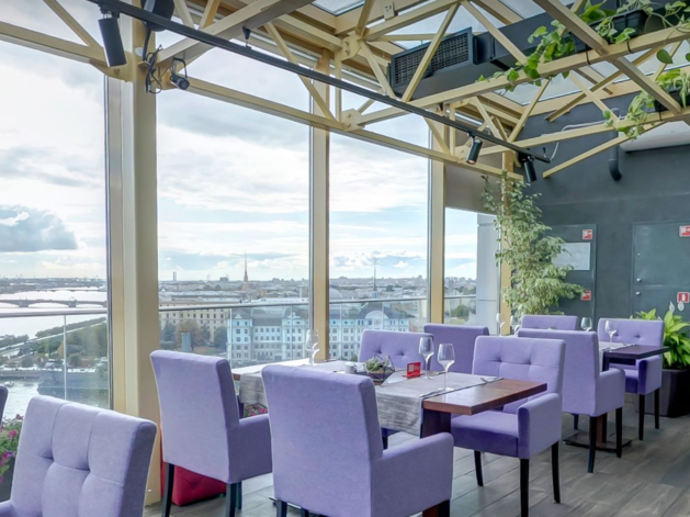 Алексей Устаев передал видовой ресторан La Vue в Петербурге дочери