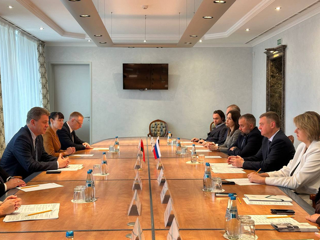 Предприятия Петербурга договорились с Минском о поставке коммунальной техники
