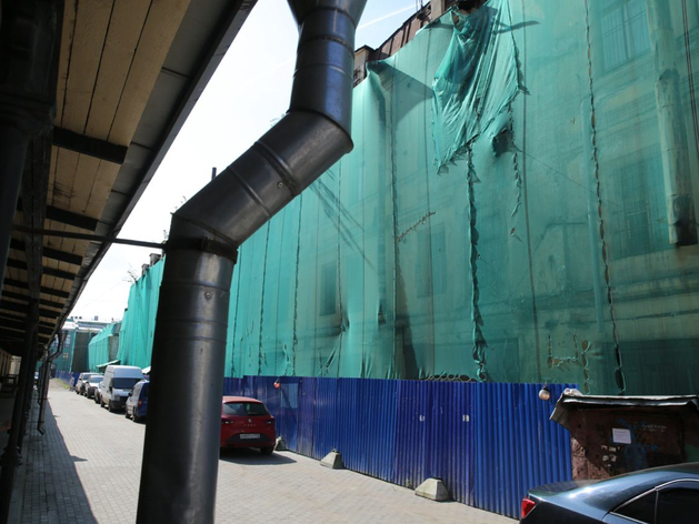 В Петербурге арендаторов Дома Энгельгардта на Невском обязали отремонтировать балконы В Петербурге арендаторов Дома Энгельгардта на Невском обязали отремонтировать балконы