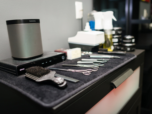 В Петербурге на продажу выставлено около 40% салонов красоты

