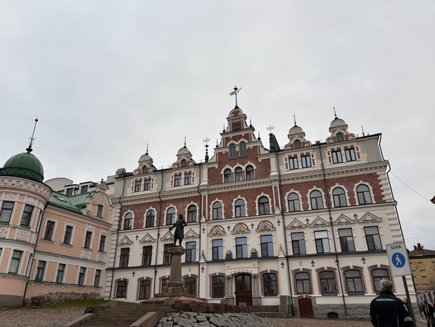 Выборг укрепляет позиции центра туризма и промышленного развития Ленинградской области Выборг укрепляет позиции центра туризма и промышленного развития Ленинградской области