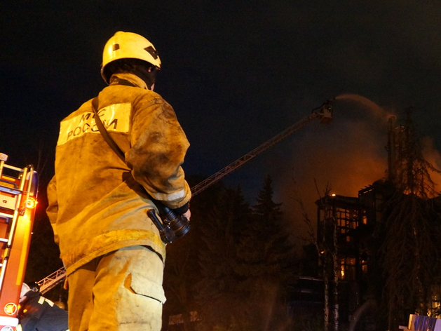 Пожар на Правобережном рынке могли спровоцировать проблемы с проводкой Пожар на Правобережном рынке могли спровоцировать проблемы с проводкой