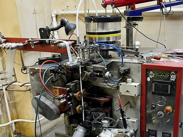 В Петербурге накрыли подпольное производство табака и никотина на Васильевском острове В Петербурге накрыли подпольное производство табака и никотина на Васильевском острове