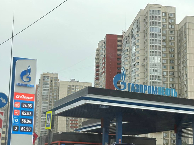 Задержанного за взяточничество зампреда «Газпром нефти» Джалябова доставили в Москву
Задержанного за взяточничество зампреда «Газпром нефти» Джалябова доставили в Москву