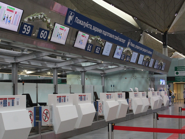 Пулково возобновляет штатную работу после ночной битвы со снегопадом
Пулково возобновляет штатную работу после ночной битвы со снегопадом