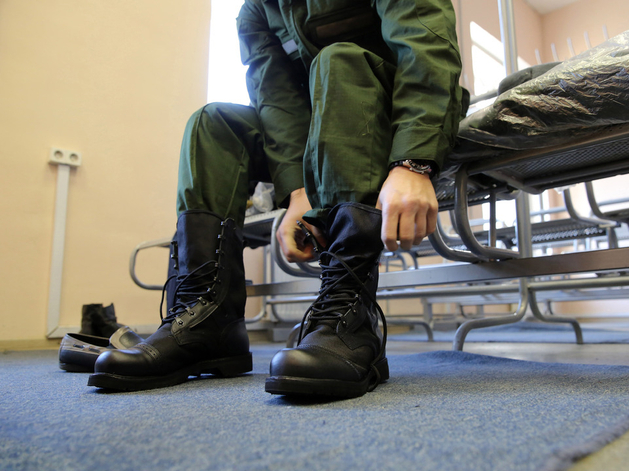 Волонтеры помогают оформить документы будущим военнослужащим в Петербурге Волонтеры помогают оформить документы будущим военнослужащим в Петербурге