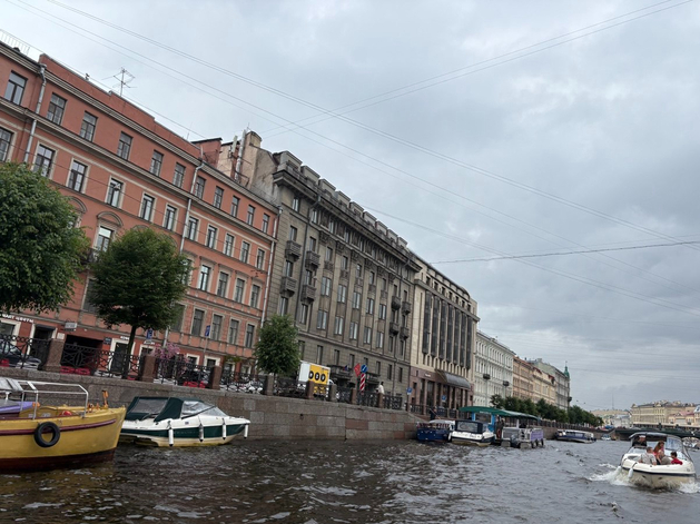 Власти Петербурга ужесточили правила размещения киосков на частной земле Власти Петербурга ужесточили правила размещения киосков на частной земле