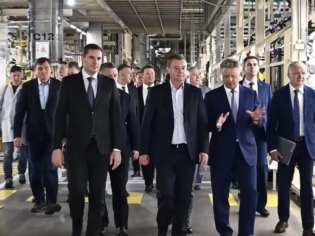 Почти 470 тысяч человек заняты в промышленности Петербурга Почти 470 тысяч человек заняты в промышленности Петербурга